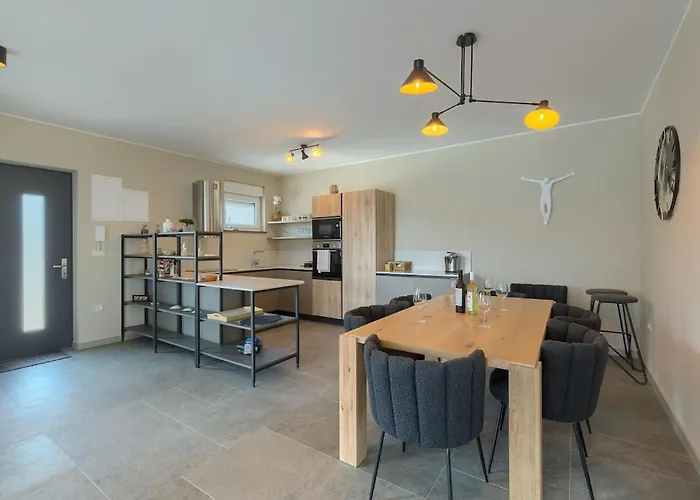 In With Swimming Pool * Pula