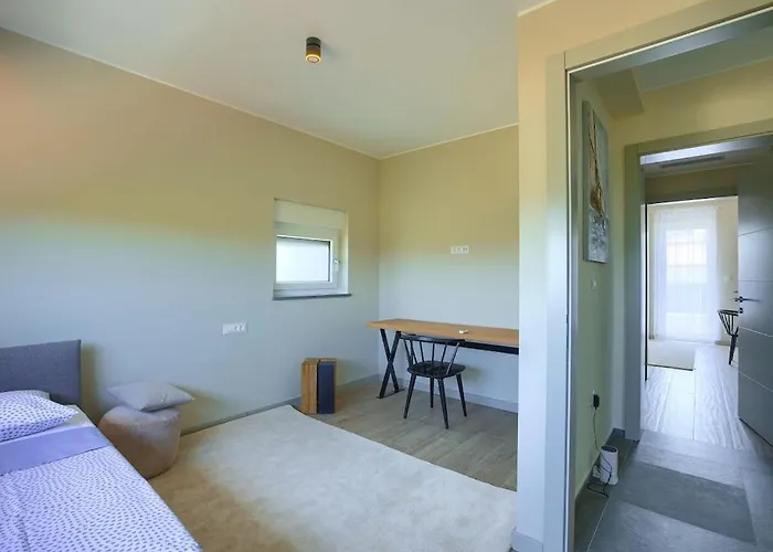 Villa In With Swimming Pool