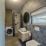 In With Swimming Pool * Пула
