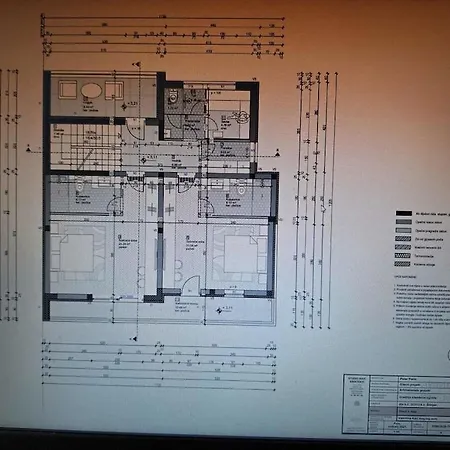Vila In With Swimming Pool Pula